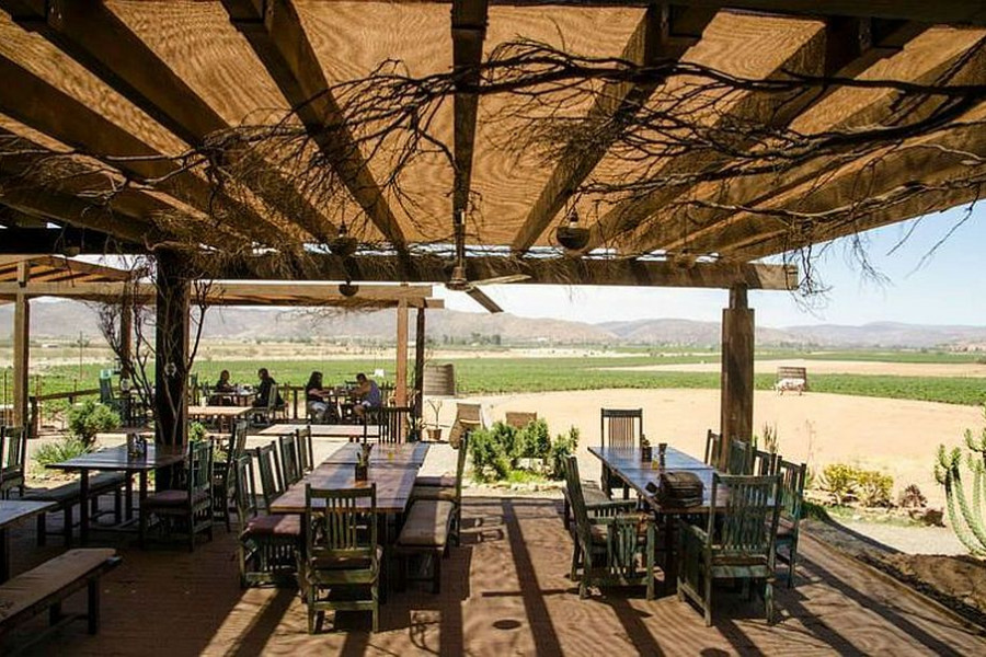 Finca Altozano outdoor dining area, Valle de Guadalupe